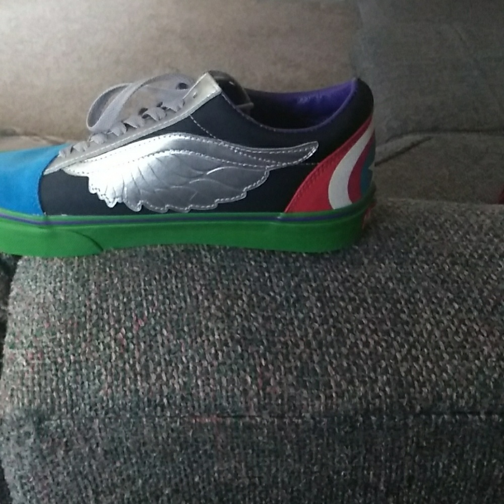 Captain America vans